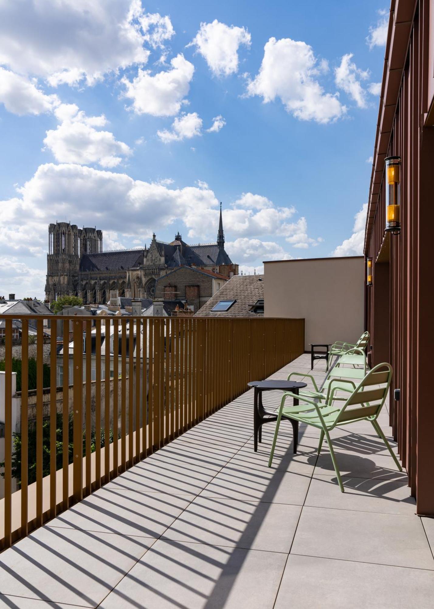 Les Suites 7 Anges - Parking, Vue Cathedrale & Centre Historique Reims Ngoại thất bức ảnh