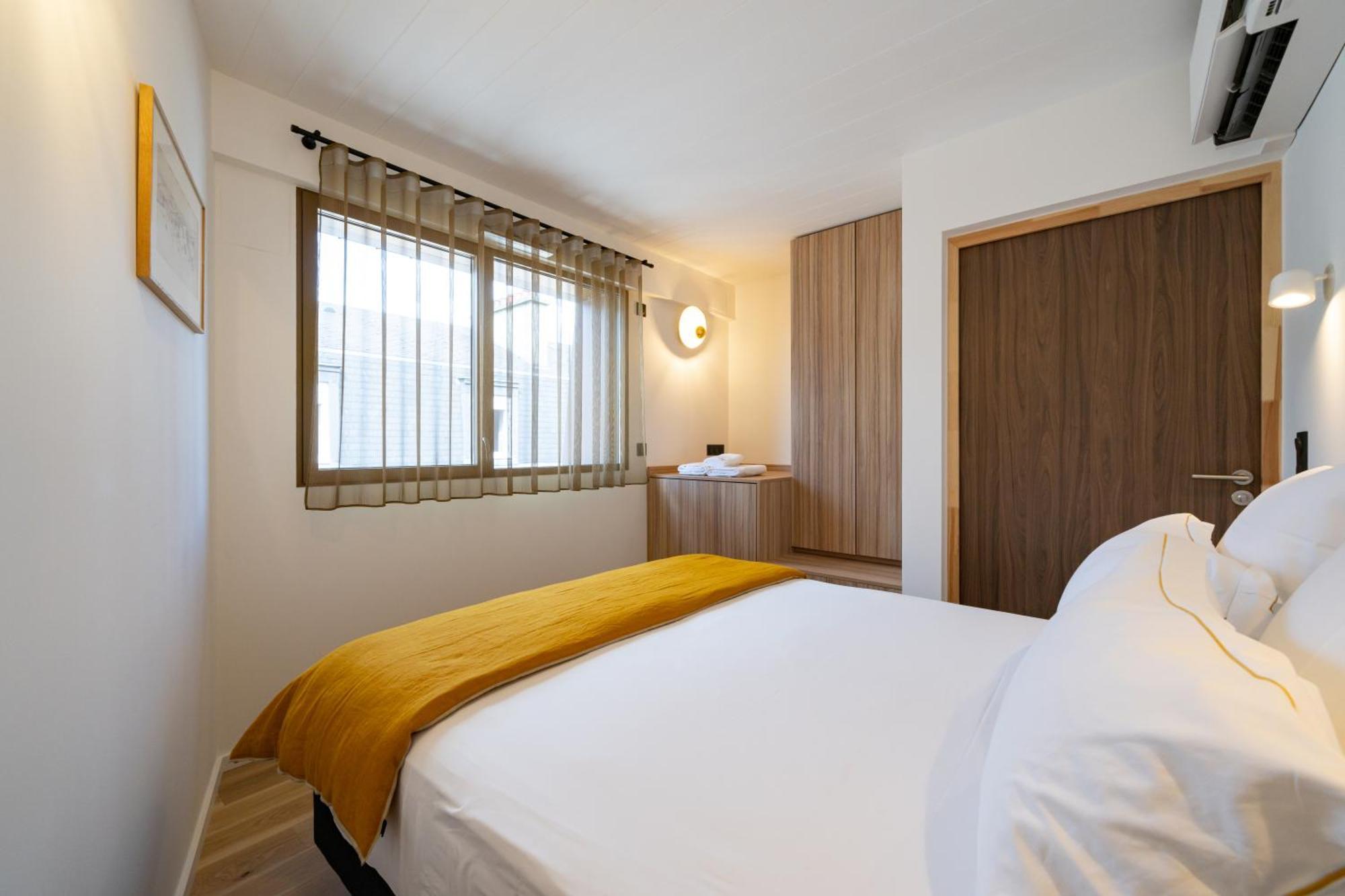 Les Suites 7 Anges - Parking, Vue Cathedrale & Centre Historique Reims Ngoại thất bức ảnh