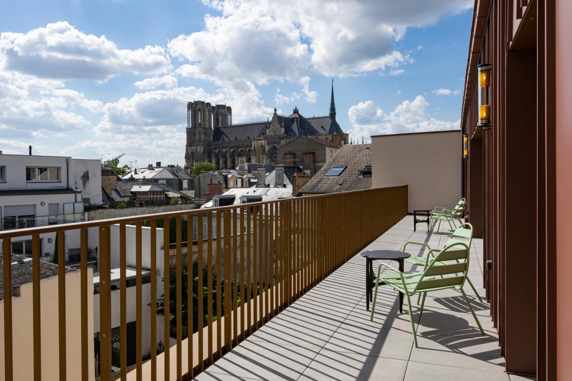 Les Suites 7 Anges - Parking, Vue Cathedrale & Centre Historique Reims Ngoại thất bức ảnh